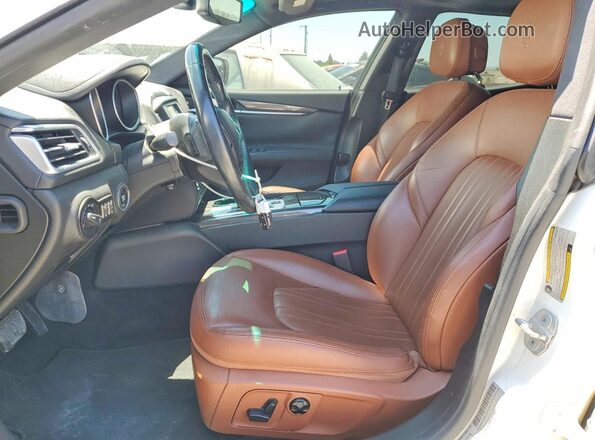 ZAM57XSA2G1167816 2016 MASERATI GHIBLI Белый Вид салона спереди
