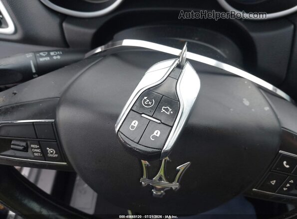 ZAM57XSA6J1300374 2018 MASERATI GHIBLI Черный Вид панели приборов