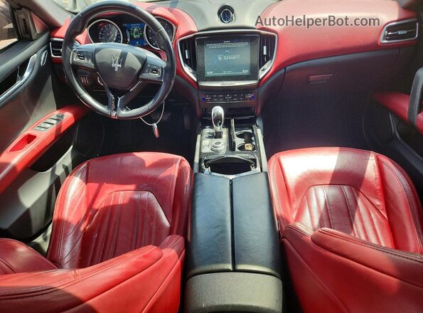 ZAM57XSL4H1257181 2017 MASERATI GHIBLI Черный Вид панели приборов