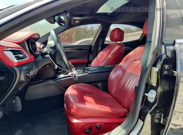 ZAM57XSL4H1257181 2017 MASERATI GHIBLI Черный Вид салона спереди