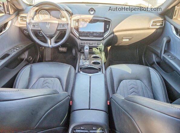 ZAM57XSL4M1362779 2021 MASERATI GHIBLI Black Vista del salpicadero