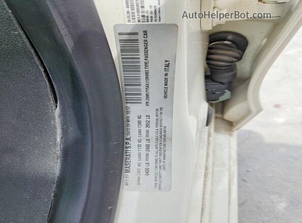 ZAM57YSAXJ1284993 2018 MASERATI GHIBLI White Engine compartment view
