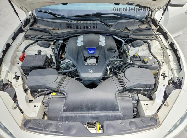 ZAM57YSAXJ1284993 2018 MASERATI GHIBLI White Rear interior view