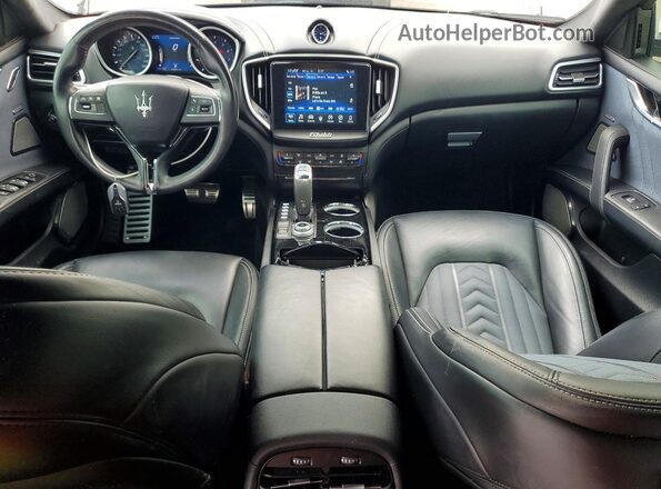 ZAM57YSL5K1312718 2019 MASERATI GHIBLI White Vista del salpicadero
