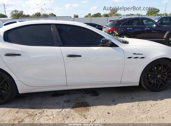 ZAM57YSM6N1385660 2022 MASERATI GHIBLI White Սալոնի 360 աստիճան տեսք