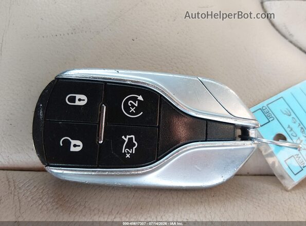 ZAM57YTA3L1345103 2020 MASERATI GHIBLI White Вид панелі приладів