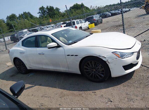 ZAM57YTA3L1345103 2020 MASERATI GHIBLI White Вид задньої частини салону