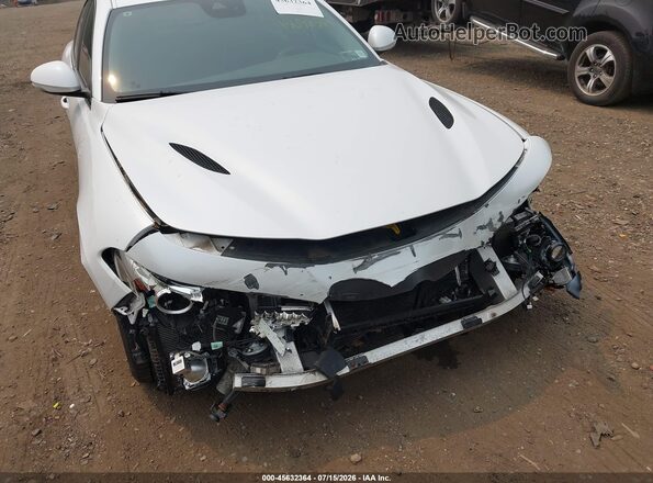 ZARFAEAV2H7544927 2017 ALFA ROMEO GIULIA Белый Вид спереди