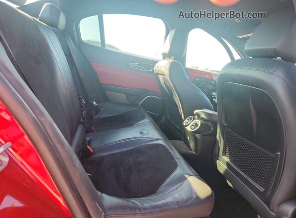 ZARFAEAV3J7570166 2018 ALFA ROMEO GIULIA Red Հետևի նստատեղերի տեսք