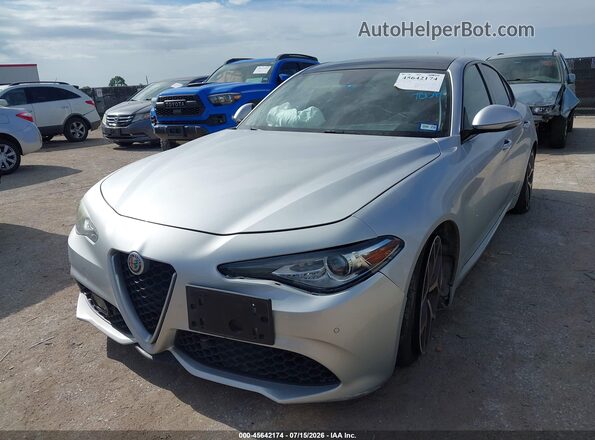 ZARFAECN3J7580788 2018 ALFA ROMEO GIULIA Серебряный Передняя левая четверть