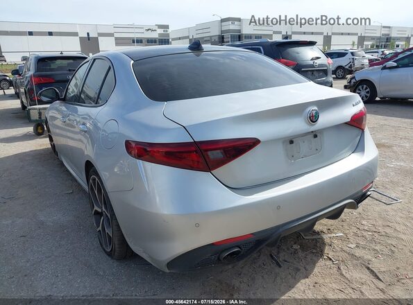 ZARFAECN3J7580788 2018 ALFA ROMEO GIULIA Серебряный Задняя левая четверть