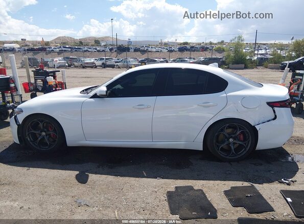 ZARFAECN4J7576197 2018 ALFA ROMEO GIULIA White 