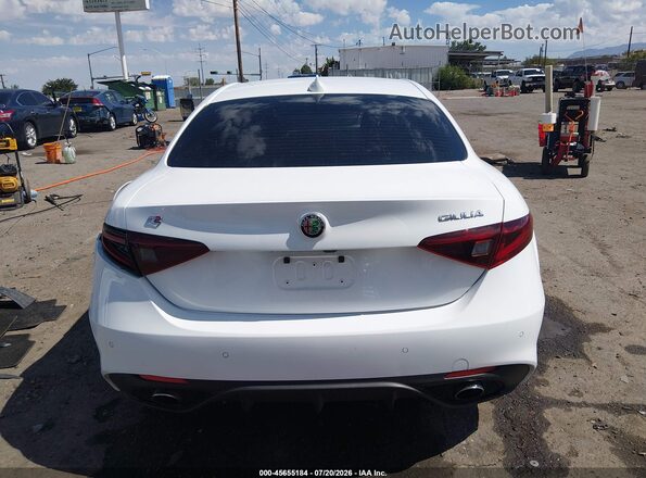ZARFAECN4J7576197 2018 ALFA ROMEO GIULIA White 