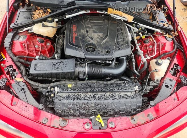 ZARFAECN5H7536818 2017 ALFA ROMEO GIULIA Red Սալոնի հետևի տեսք