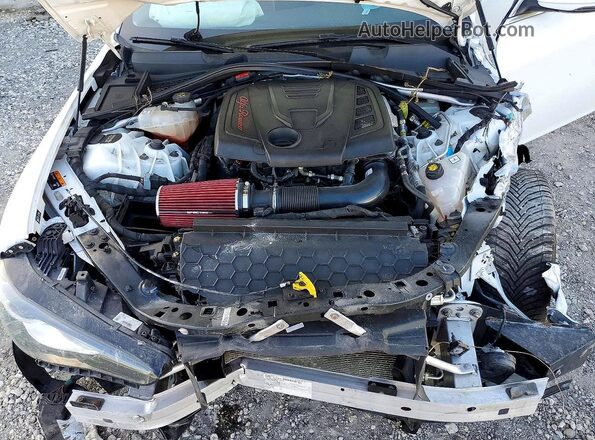ZARFAEDN1J7573529 2018 ALFA ROMEO GIULIA White Vista interior trasera