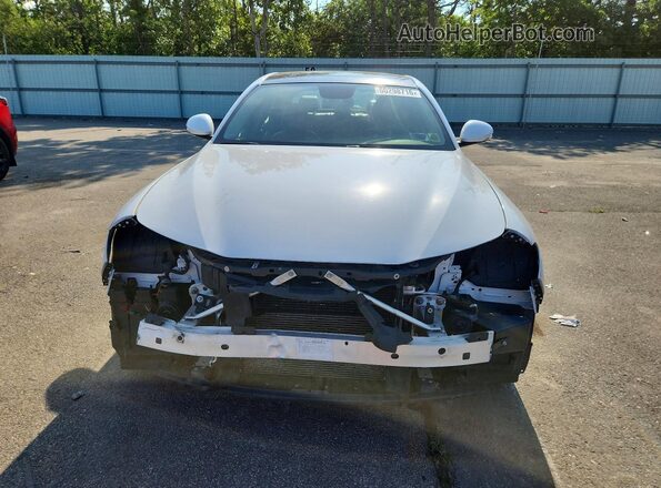 ZARFAEDN5J7597705 2018 ALFA ROMEO GIULIA White Դիմացի տեսք