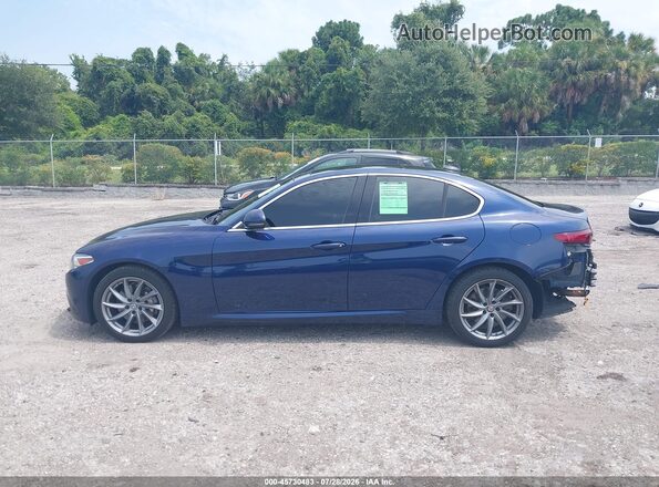 ZARFAEDNXH7551877 2017 ALFA ROMEO GIULIA Dark Blue 360 interior view