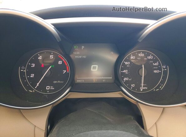 ZARFAEEN3H7537365 2017 ALFA ROMEO GIULIA Red Սարքավորումների վահանակի տեսք