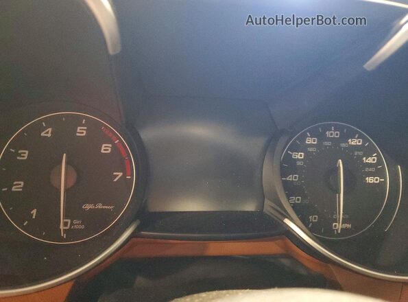 ZARFAEENXJ7567615 2018 ALFA ROMEO GIULIA Red Instrument cluster view