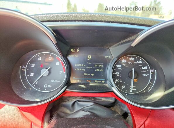 ZARFAMAN0L7635598 2020 ALFA ROMEO GIULIA Red Սարքավորումների վահանակի տեսք