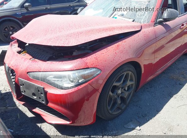 ZARFAMAN0M7639037 2021 ALFA ROMEO GIULIA Red Vista interior trasera