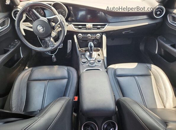 ZARFAMAN0N7662870 2022 ALFA ROMEO GIULIA Red წინა პანელის ხედი