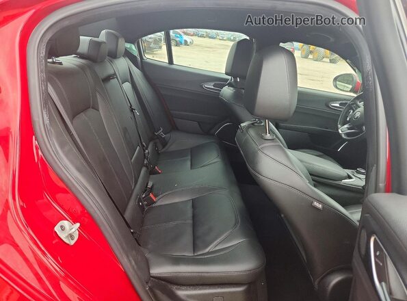 ZARFAMAN0N7662870 2022 ALFA ROMEO GIULIA Red უკანა სავარძლების ხედი