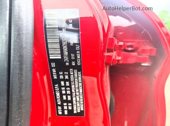 ZARFAMAN0N7662870 2022 ALFA ROMEO GIULIA Red ძრავის განყოფილების ხედი