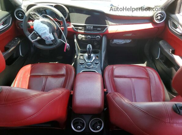 ZARFAMAN3L7634302 2020 ALFA ROMEO GIULIA White Widok deski rozdzielczej