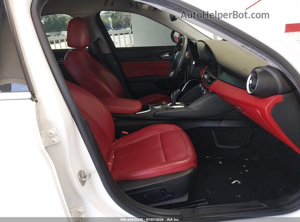ZARFAMAN3L7635904 2020 ALFA ROMEO GIULIA Белый Вид салона спереди