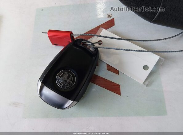 ZARFAMAN3L7635904 2020 ALFA ROMEO GIULIA Белый Вид панели приборов