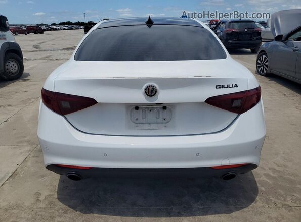 ZARFAMAN3L7636972 2020 ALFA ROMEO GIULIA White Հետևի տեսք