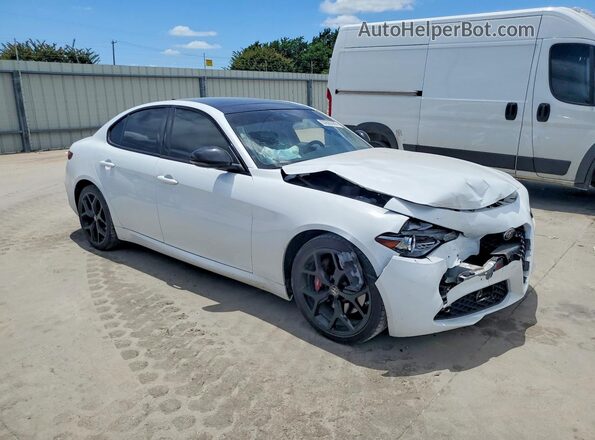 ZARFAMAN3L7636972 2020 ALFA ROMEO GIULIA White Առջևի աջ