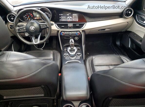 ZARFAMAN4M7645875 2021 ALFA ROMEO GIULIA Синий Вид панели приборов