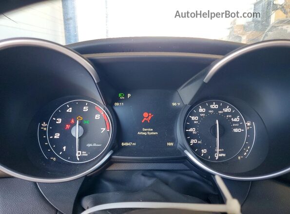 ZARFAMAN5L7636536 2020 ALFA ROMEO GIULIA Black Instrument cluster view