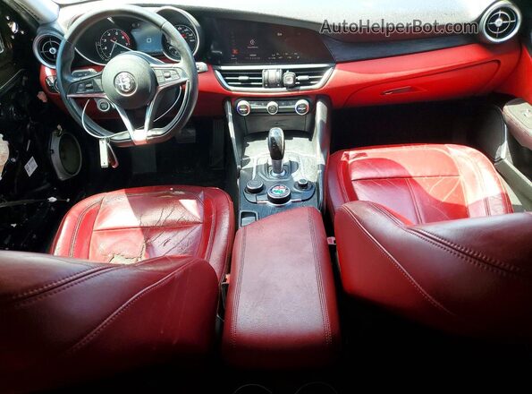 ZARFAMAN7K7619204 2019 ALFA ROMEO GIULIA Black Vista del salpicadero