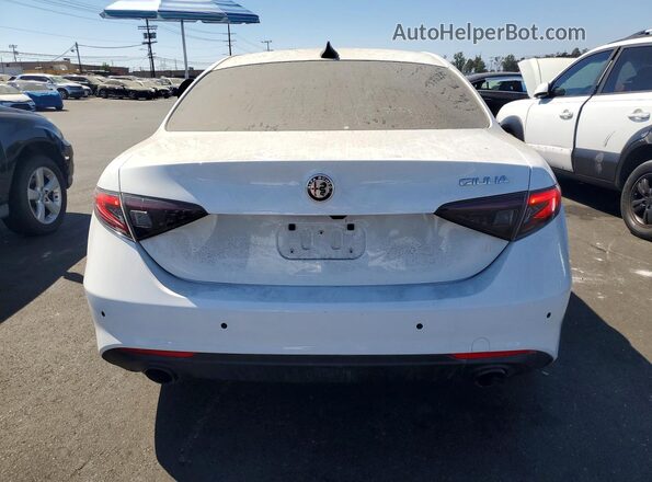 ZARFAMAN8R7677526 2024 ALFA ROMEO GIULIA White უკანა ხედი