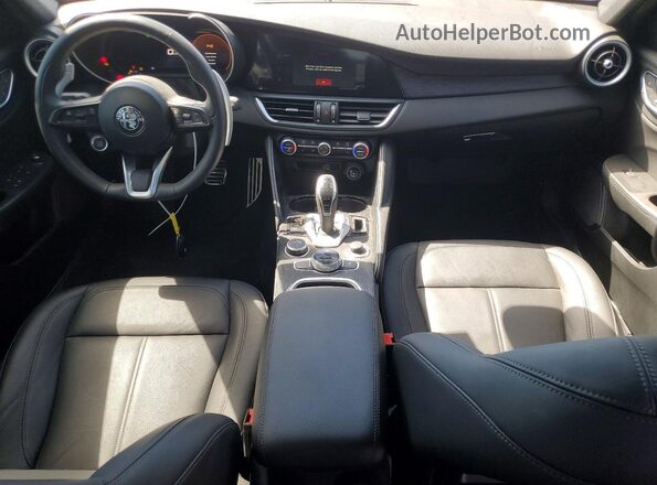 ZARFAMAN8R7677526 2024 ALFA ROMEO GIULIA White წინა პანელის ხედი