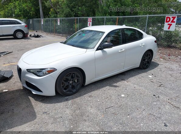 ZARFAMAN9M7644317 2021 ALFA ROMEO GIULIA White Przód lewy