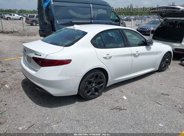 ZARFAMAN9M7644317 2021 ALFA ROMEO GIULIA White Tył prawy