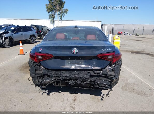 ZARFAMBN0K7605904 2019 ALFA ROMEO GIULIA Gray 