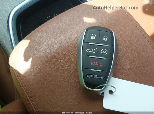 ZARFAMBN0L7630481 2020 ALFA ROMEO GIULIA Black წინა პანელის ხედი