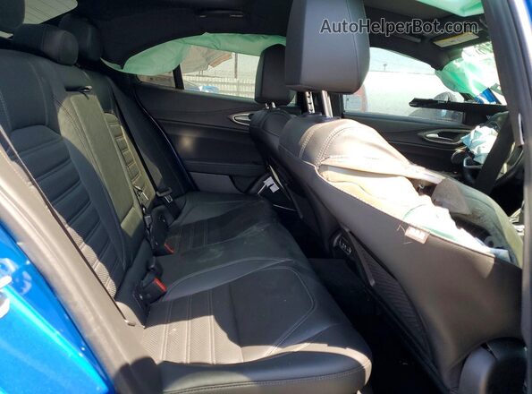 ZARFAMBN2N7660181 2022 ALFA ROMEO GIULIA Blue Widok tylnych siedzeń