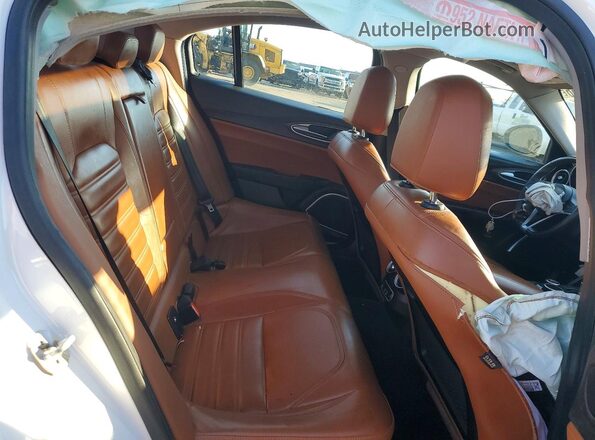 ZARFAMBN5K7602514 2019 ALFA ROMEO GIULIA Белый Вид задних сидений