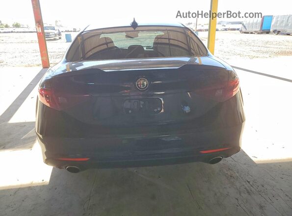 ZARFAMBN5M7647584 2021 ALFA ROMEO GIULIA Black Հետևի տեսք