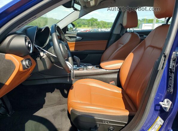 ZARFAMBN6L7632459 2020 ALFA ROMEO GIULIA Blue Front interior view