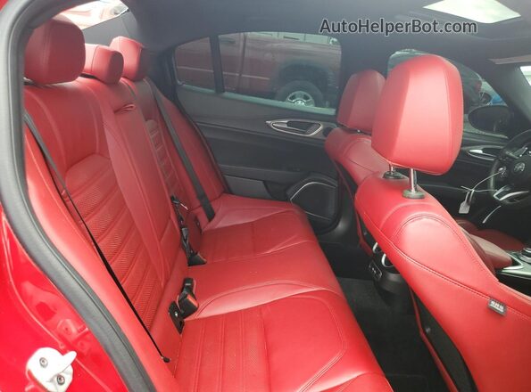 ZARFAMBN6N7665030 2022 ALFA ROMEO GIULIA Red უკანა სავარძლების ხედი