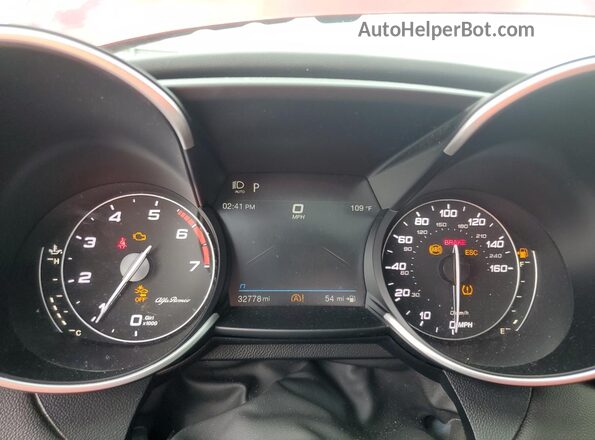 ZARFAMBN6N7665030 2022 ALFA ROMEO GIULIA Red ხელსაწყოთა პანელის ხედი