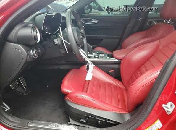 ZARFAMBN6N7665030 2022 ALFA ROMEO GIULIA Red წინა სალონის ხედი
