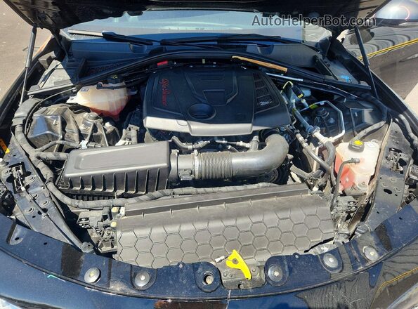 ZARFANAN1K7597996 2019 ALFA ROMEO GIULIA Black Սալոնի հետևի տեսք